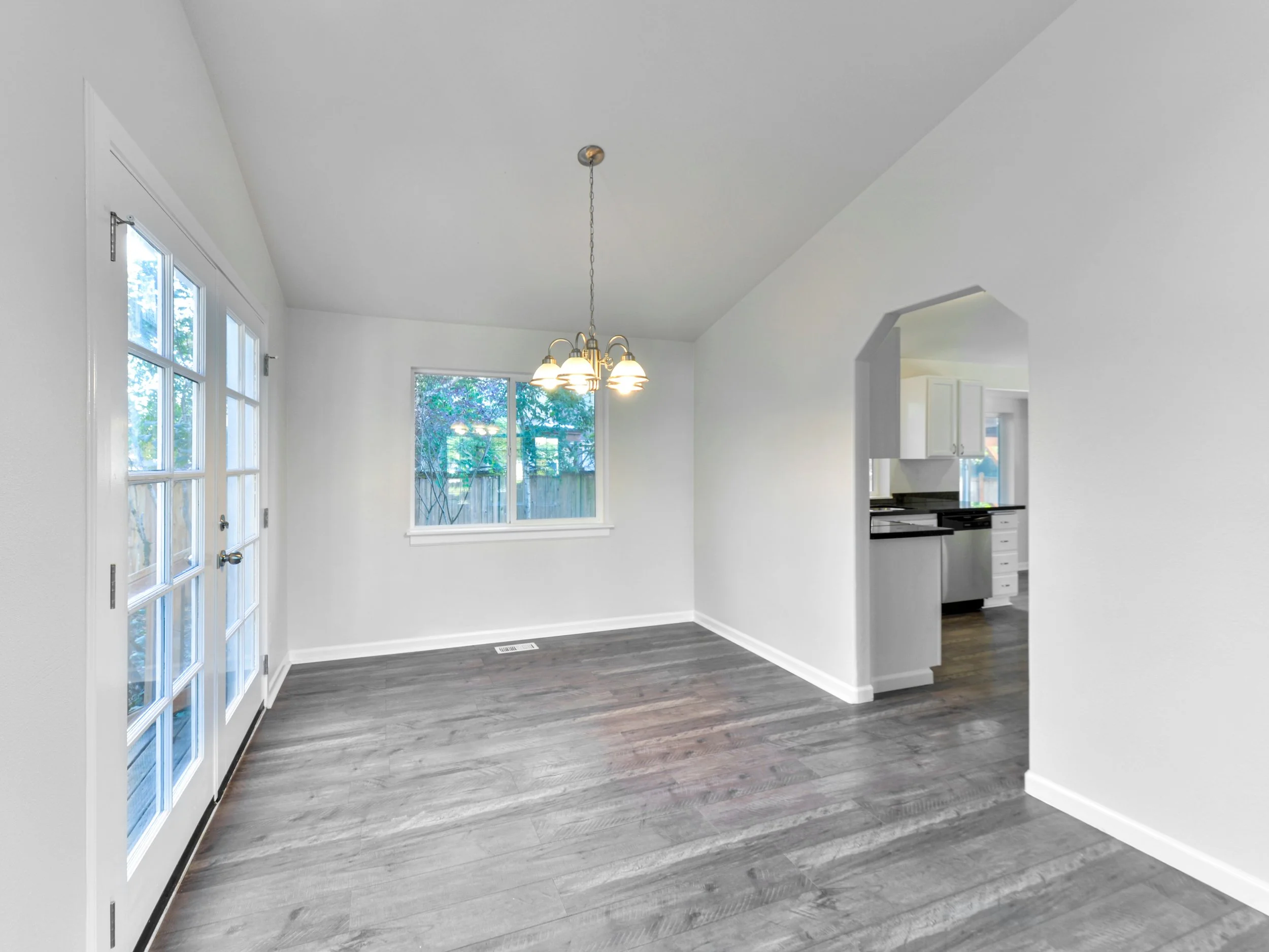 Irvine house cleaning: a clean home ready for professional service